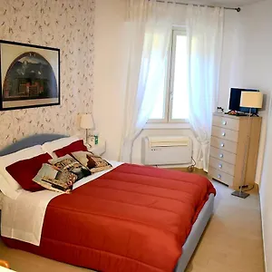 Pontevecchio Apartment